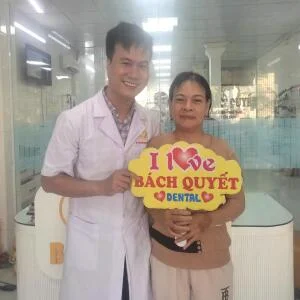 Cấy ghép implant với MYQ xâm lấn tối thiểu phục hình tức thì sau 24h cho Cô Trần Thị Kiệm ở Sơn Hoà , Phú Yên