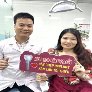 Cấy implant xâm lấn tối thiểu cho chị gái Nghi Thịnh