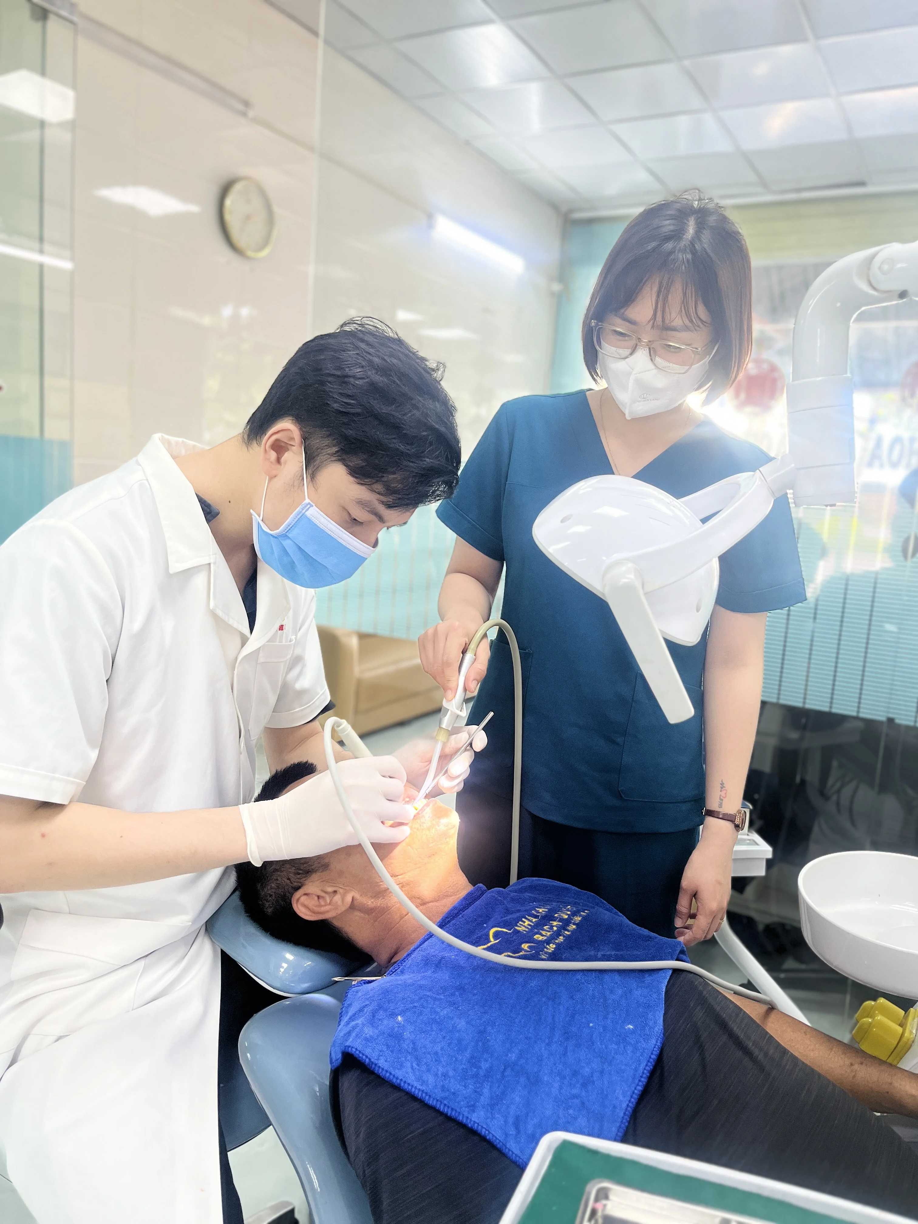 Sự hình thành cao răng diễn ra như thế nào?